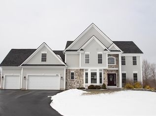 868 Bel Arbor Dr, Victor, NY 14564