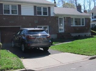 93 Woodview Rd, West Hempstead, NY 11552