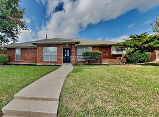 2250 Arbor Creek Dr, Carrollton, TX 75010