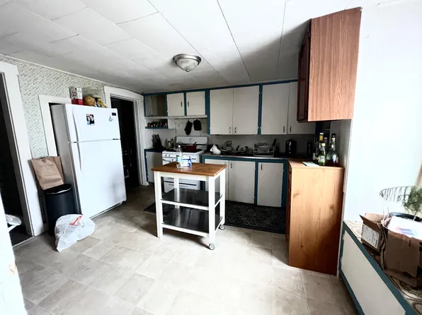 20 School St #1, Burlington, VT 05401