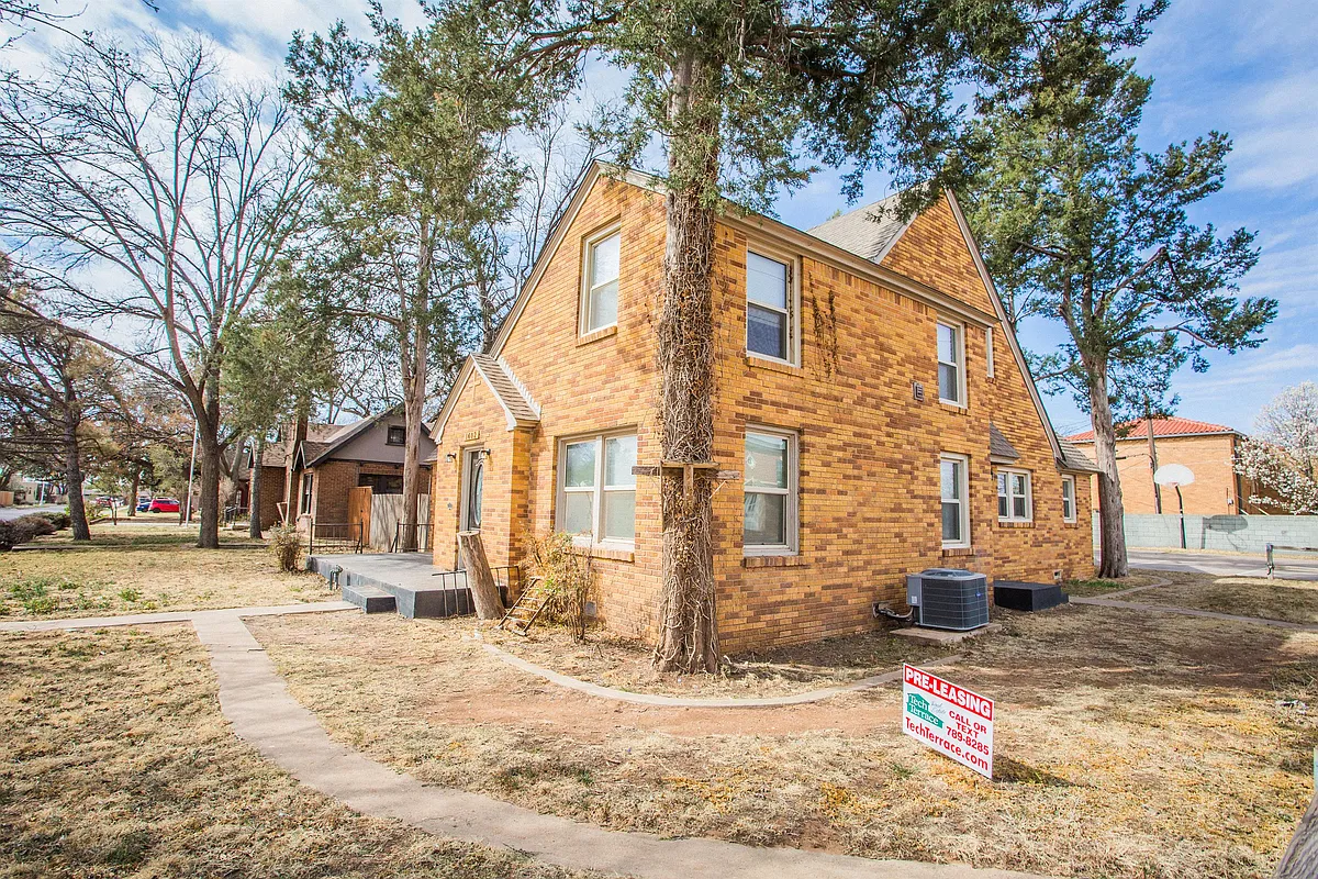 Building Photo - 1602 Avenue X - PM2 - Front