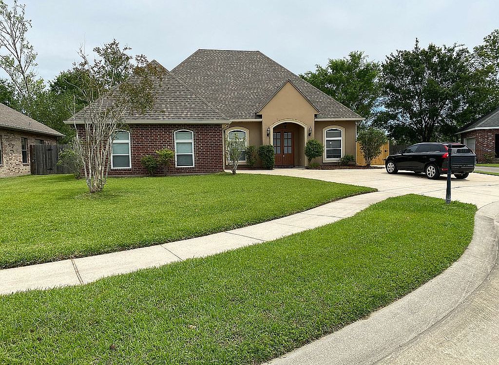 211 Liza Ct, Laplace, LA 70068 Zillow