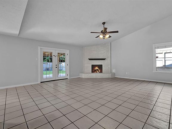 5th image of 3207 Beaver Glen Dr