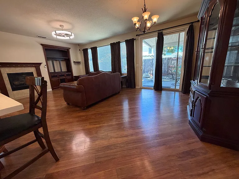 5501 Claudied Way — Photo 8