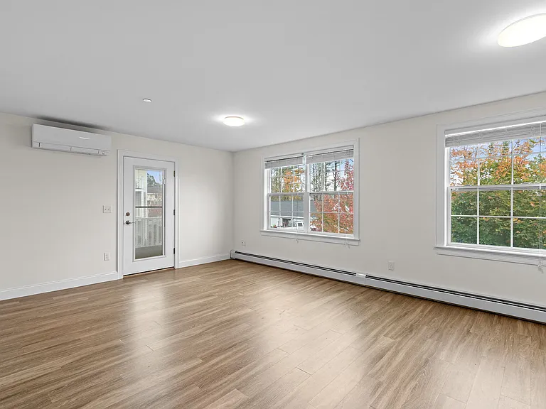 Autumn Woods Apartments — Photo 7