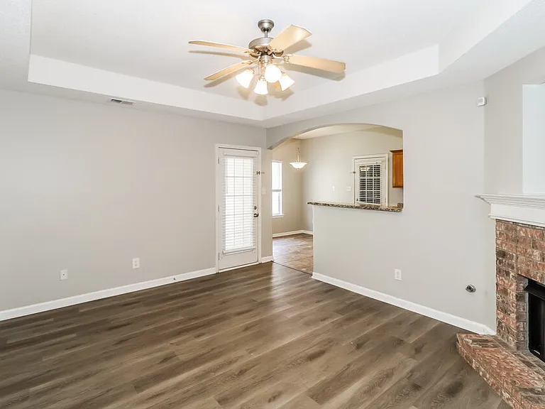 10093 Woodland Hills Dr — Photo 6