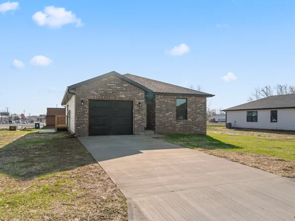 414 N Cherokee Trail, Clever, MO 65631