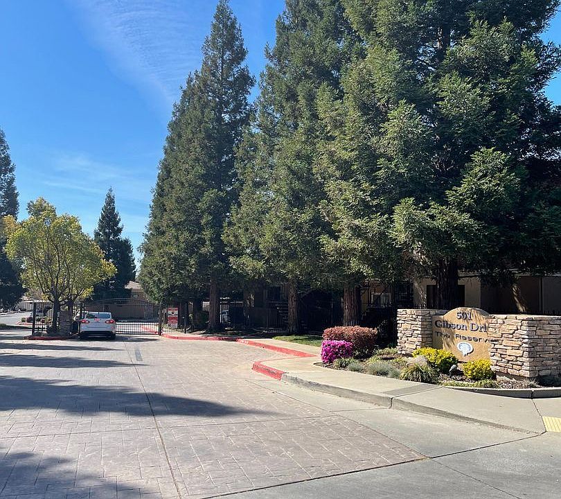 1st image of 501 Gibson Dr APT 2112