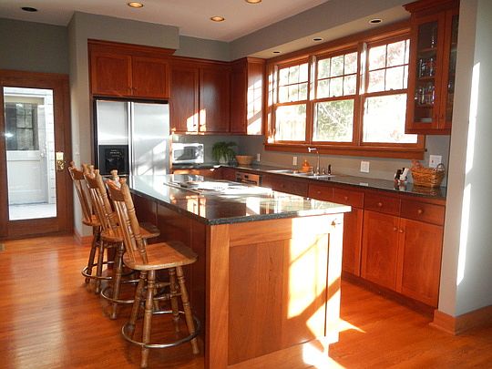 2nd image of 129 Martin Ln