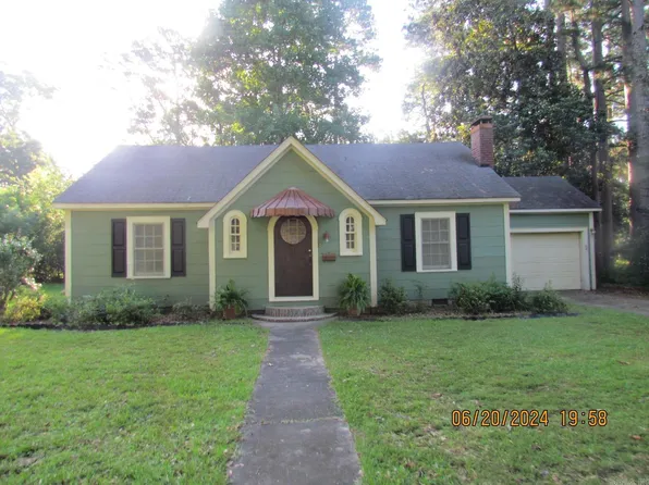 1107 Oak St, Crossett, AR 71635