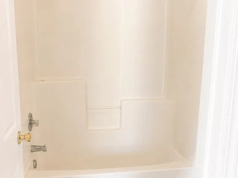 111 N Springview Dr — Photo 10