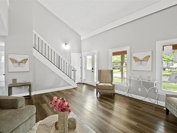 4th image of 12505 Woodstream Dr