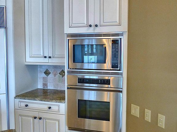 Dacor Convection Oven with Warming Drawer and Convection Microwave.