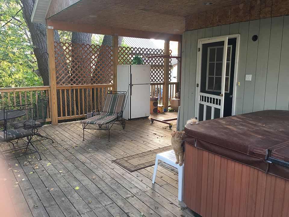 2nd image of 504 Ionia St