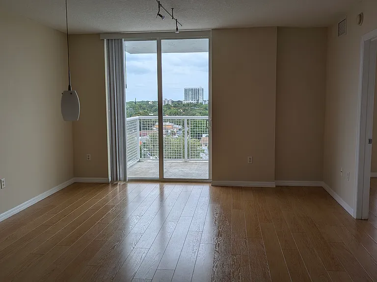 Living/Dining Area