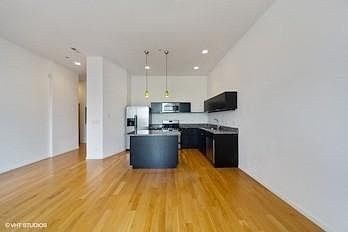 2nd image of 2159 N Damen Ave #304