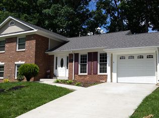 12202 Oakwood Dr, Woodbridge, VA