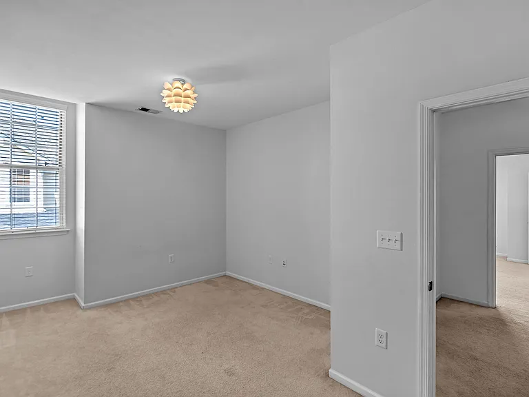 5324 Charmont Ct — Photo 31