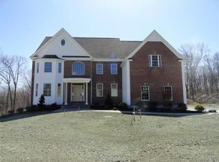 38 Connelly Hill Rd, Hopkinton, MA 01748