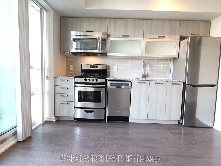 68 Abell St #647 — Photo 5