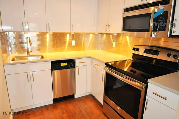 Rented by FirstService Realty (legacy) | media 27