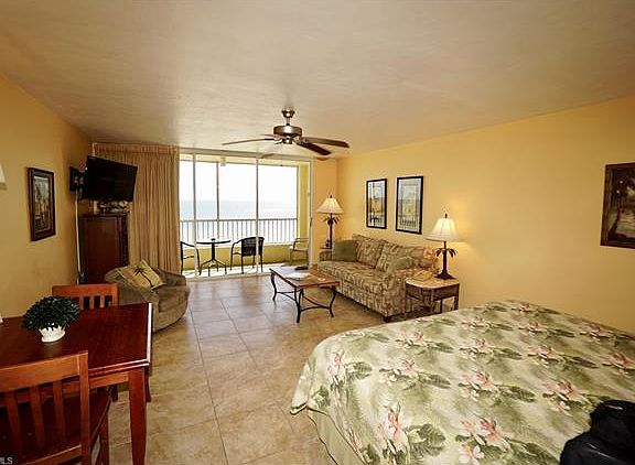 3rd image of 510 Estero Blvd #502
