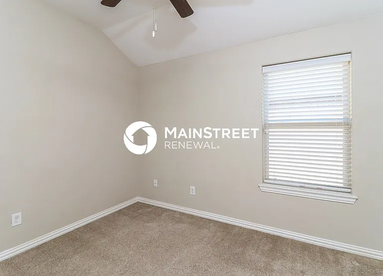 2408 Hawkwood Ct — Photo 11