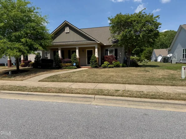 125 E Moss Creek Dr, Clayton, NC 27520