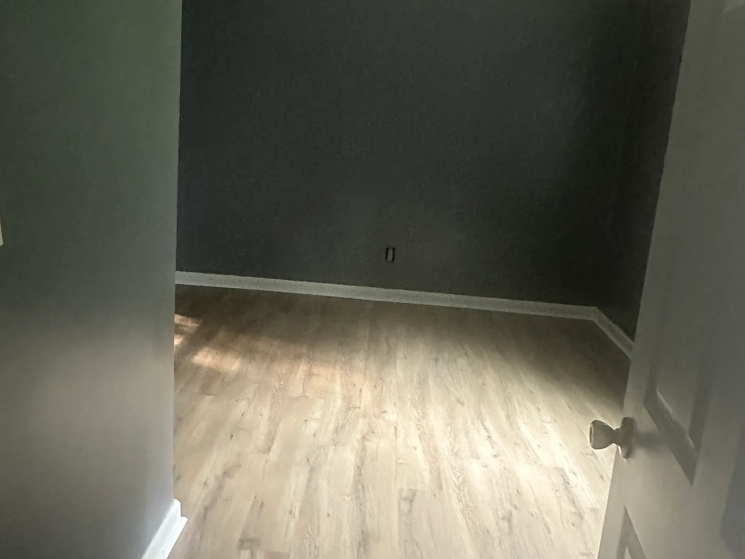 2 bed, 750 sqft, $975 — Photo 3