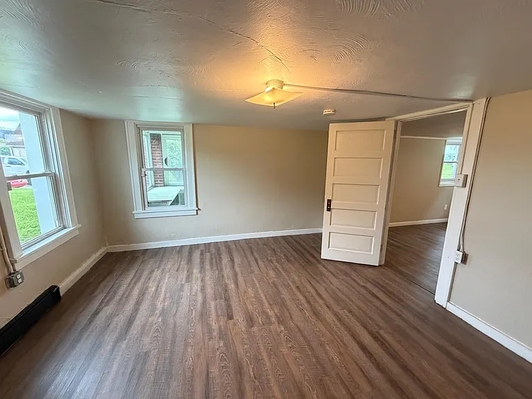 871 Horton St — Photo 15