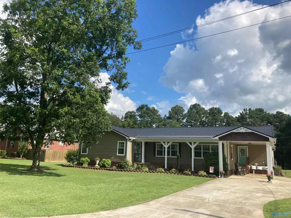 560 Morgan Pl, Gadsden, AL 35901