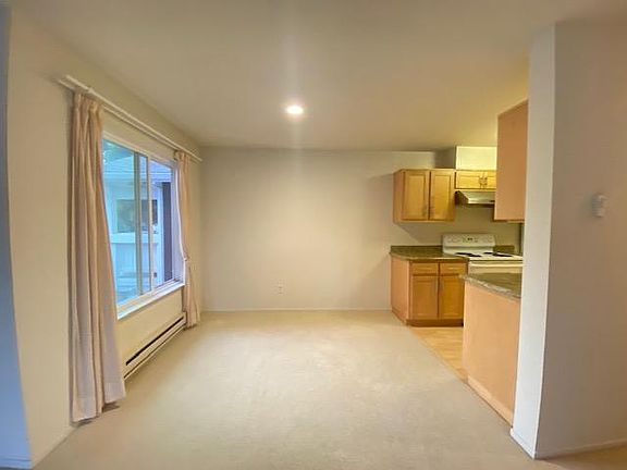 3rd image of 190 Marina Lakes Dr