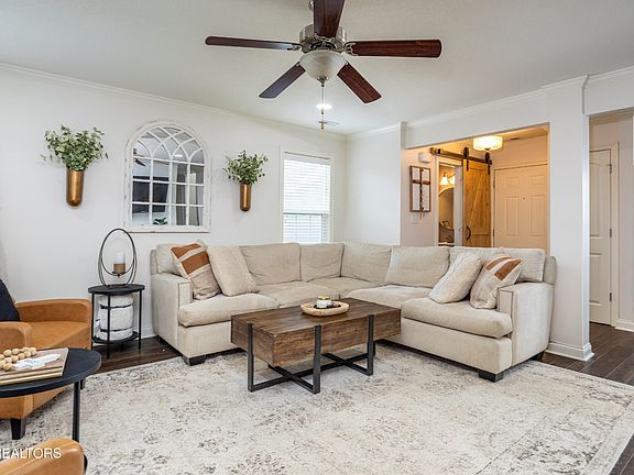 5th image of 7519 Peony Dr