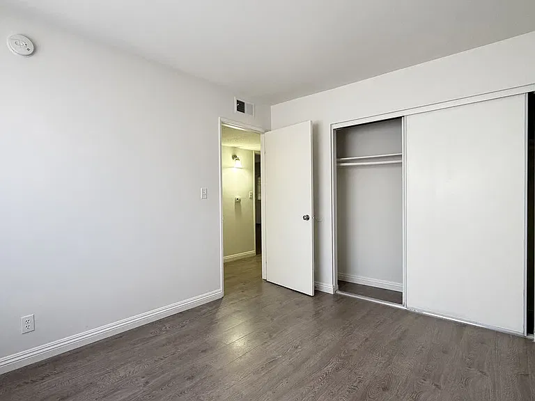 326 S Manhattan Pl #107 — Photo 11