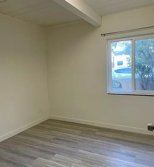 802 Lori Ave — Photo 9