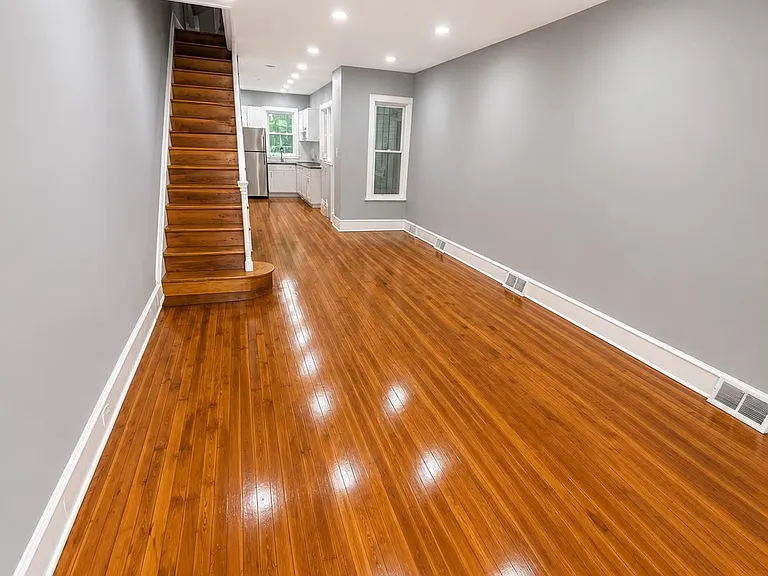 1246 Morton St — Photo 4