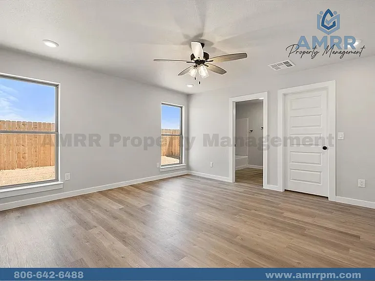 2304 Abbeville Ave — Photo 7