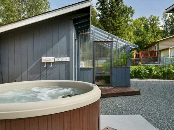 2339 Tagalak Dr, Anchorage, AK 99504