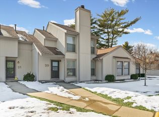 20 Colony West Dr, Champaign, IL 61820