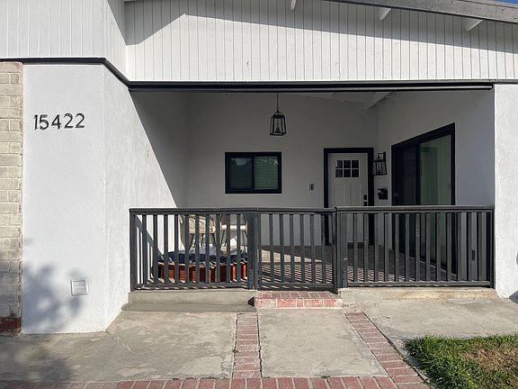 2nd image of 15422 Norwich Cir