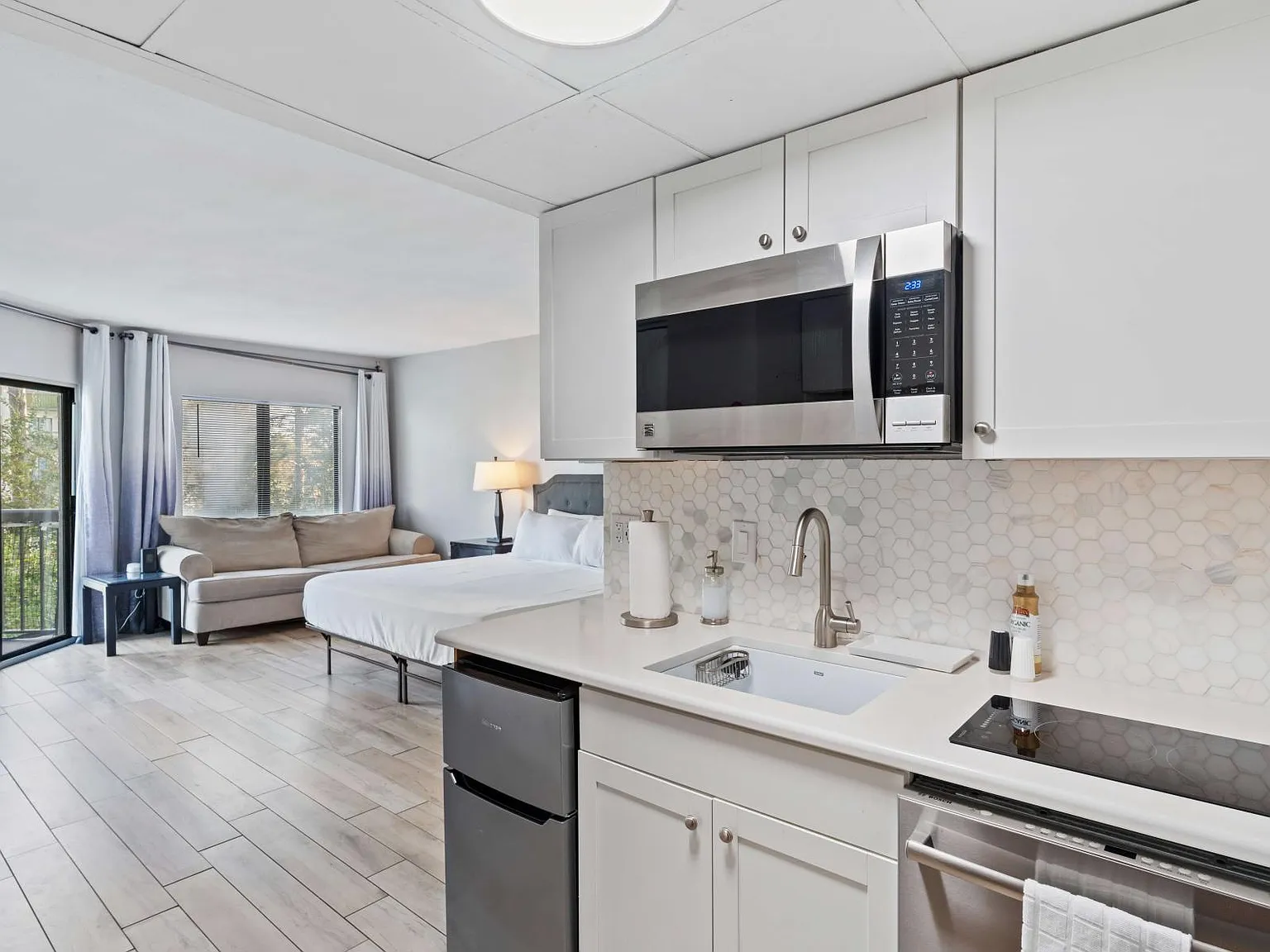 1 bed, 408 sqft, $2,500 — Photo 4