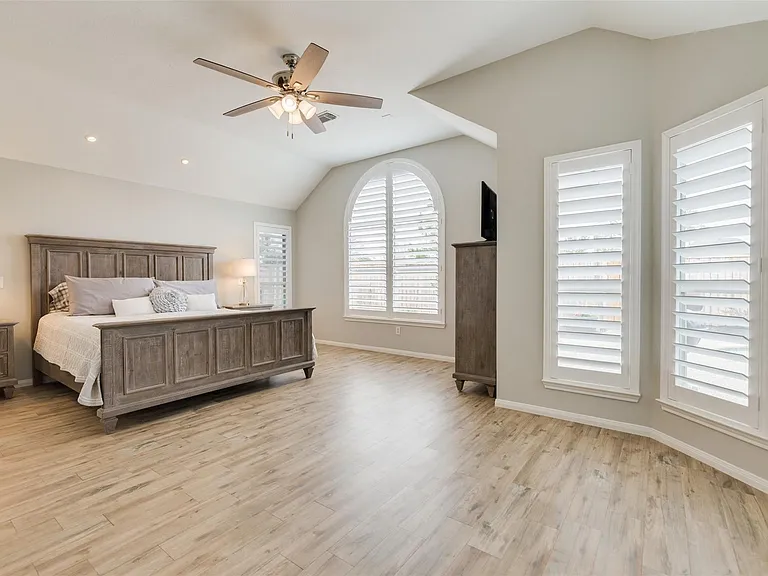 13807 Halpren Falls Cir — Photo 24