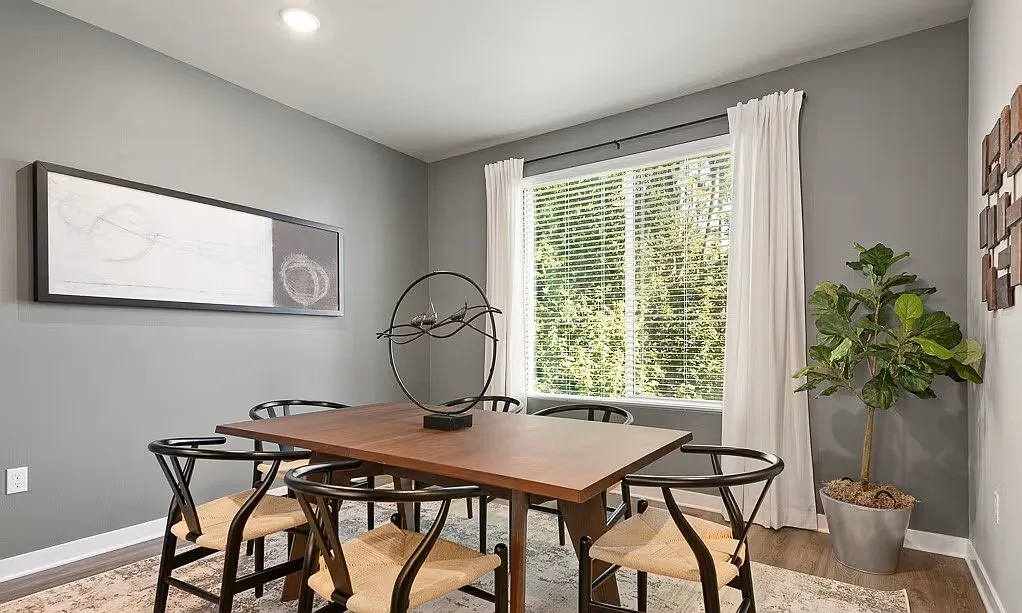3 bed, 2.5 bath, 1800 sqft, $3,200 — Photo 4