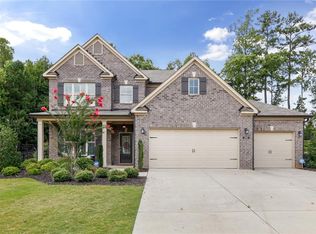 200 Man O War Ct, Canton, GA 30115