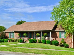 121 Creekside Dr, Danville, KY 40422