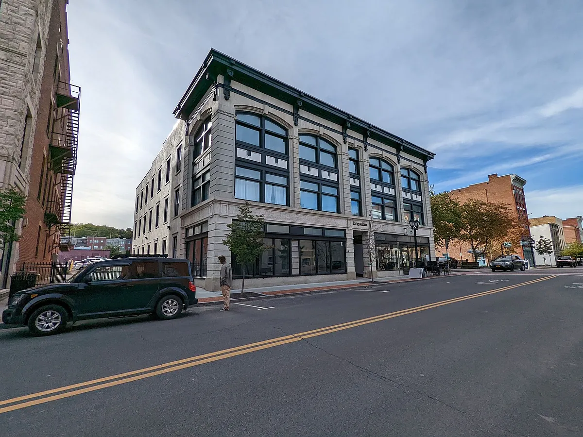 Building Photo - 122 Remsen St