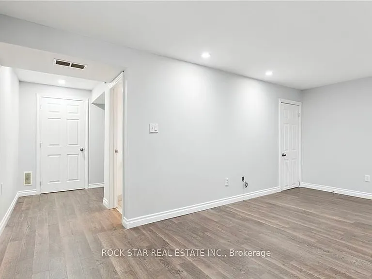 159 Henhoeffer Cres — Photo 27