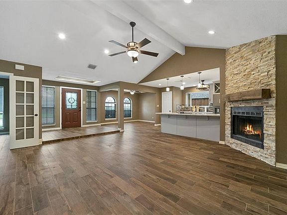 2nd image of 908 Shannon Dr