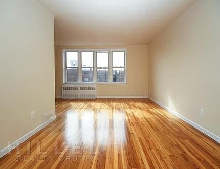 3rd image of 14202 84th Dr APT 1L