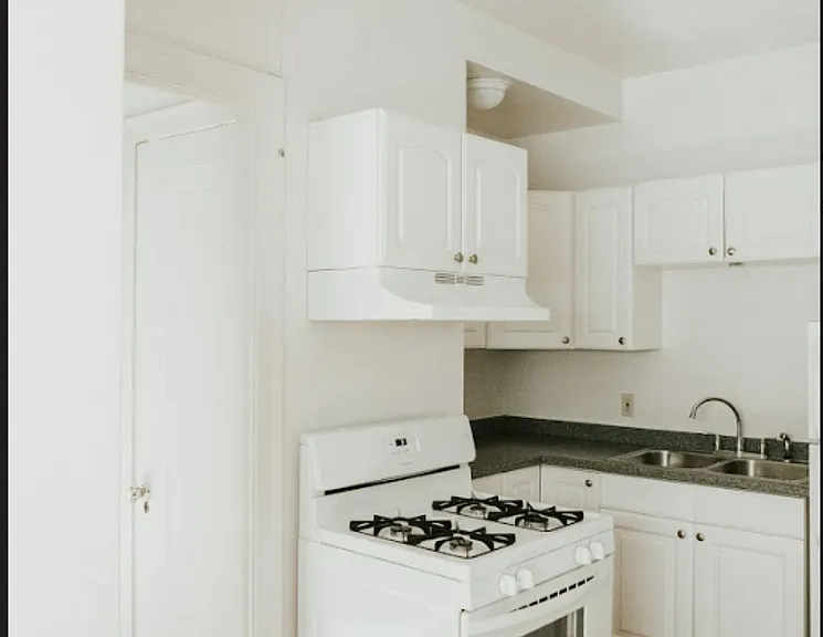 2216 Harriet Ave — Photo 17